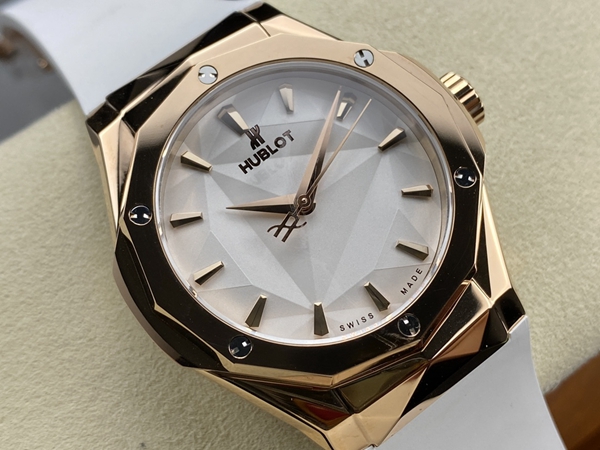 ウブロコピー時計正面デザイン